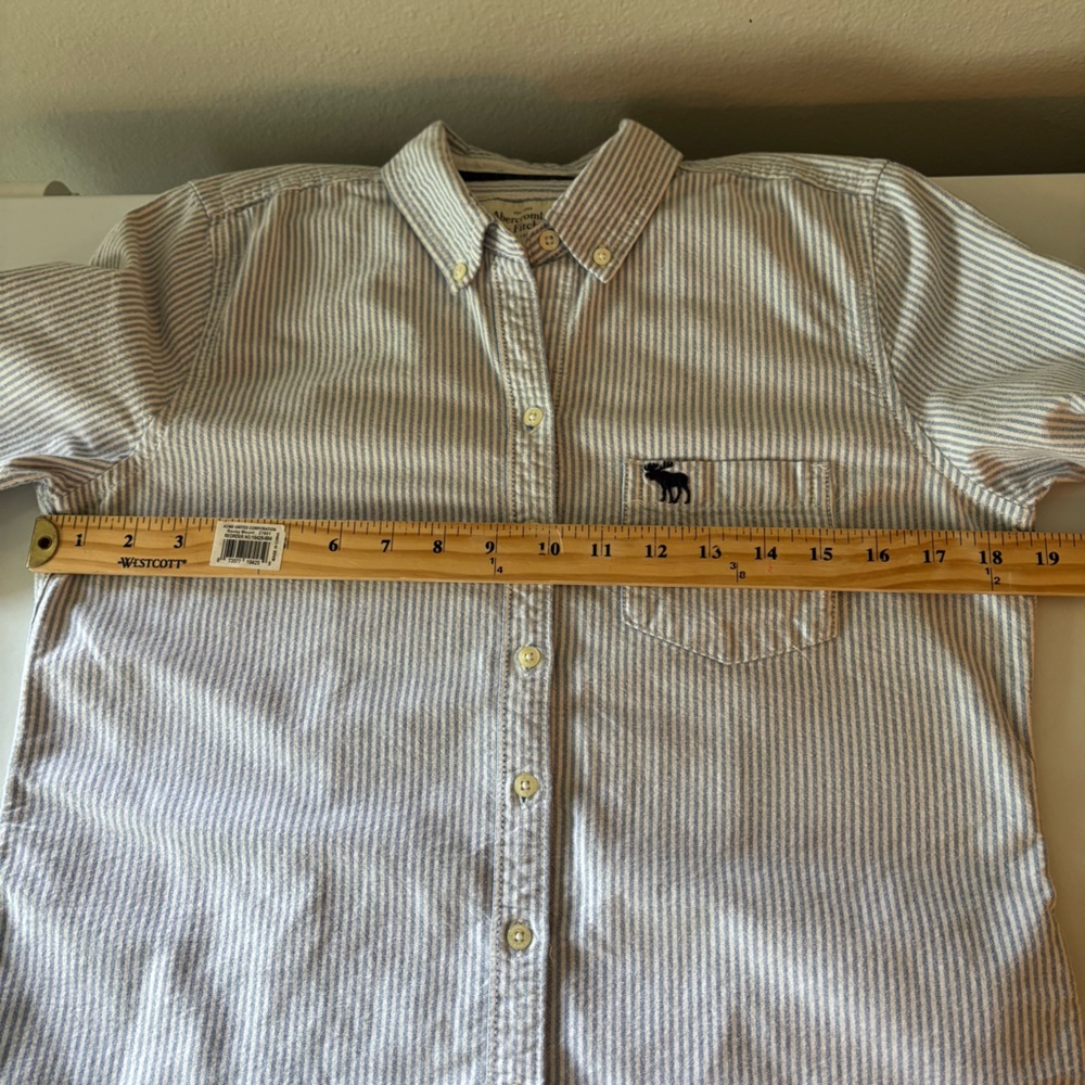 Abercrombie Blue and white stripe button down size large - Picture 5 of 6